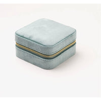 Square bon voyage jewellery case closed