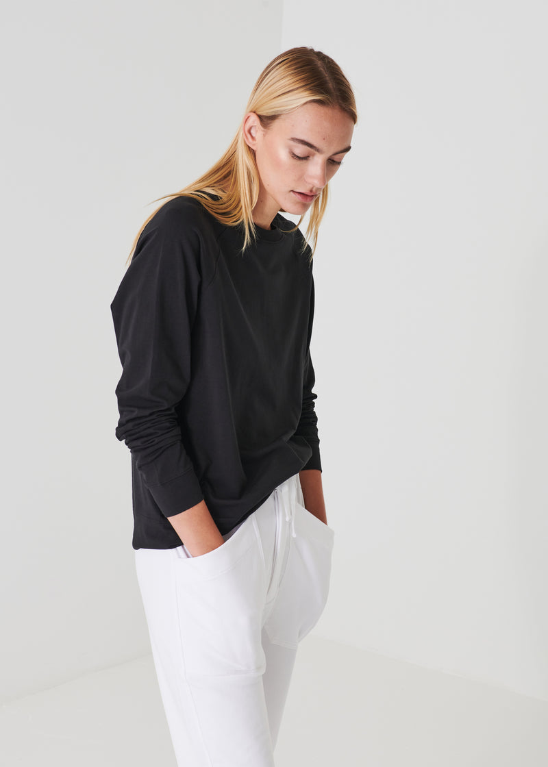Oversized Raglan Sweatshirt