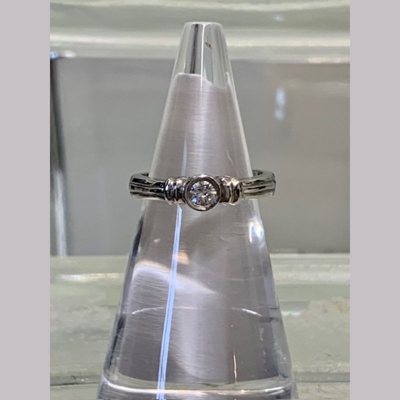 18k White Gold  and Diamond Ring.