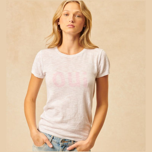 Slim fit knitt cotton Tee with 'Oui' in ballerina pink on the front 