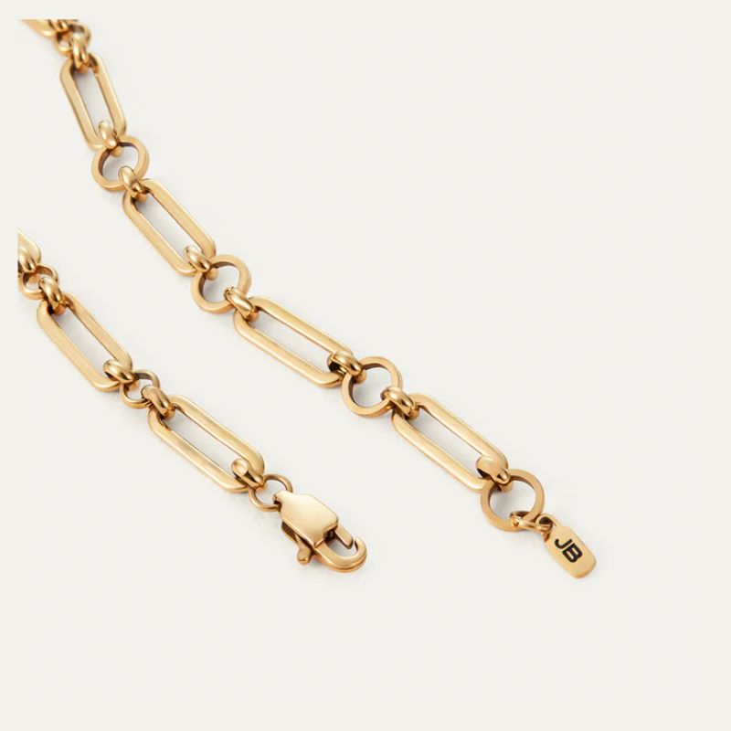 Showing the gold lobster clasp on the Mercer anklet 