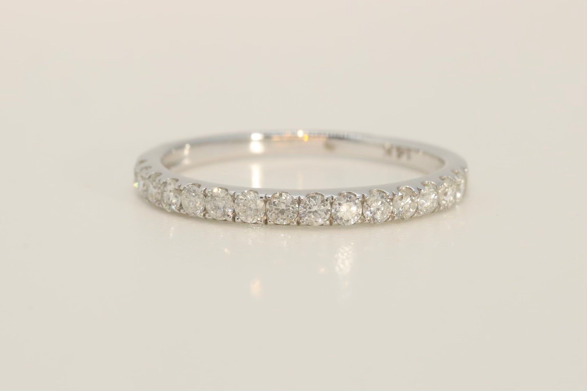 14kt white gold Diamond Eternity band (0.59 )